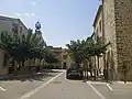 Place centrale du village.
