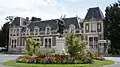 Château du marché.