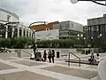 La salle Wilfrid-Pelletier à gauche, la Maison symphonique au centre et le Théâtre Maisonneuve à droite