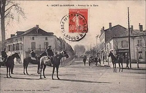 En direction de l'avenue de la Gare (route de Saint-Sever).