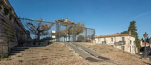 L'entrée nord-est.