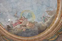 Plafond peint.