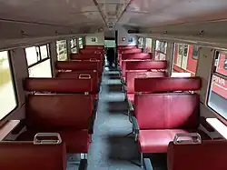 Autorail DE1 - Aménagement de 2e classe modernisé
