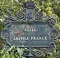 Plaque de l'avenue.
