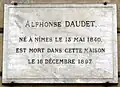 Rue de l'Université : Alphonse Daudet mourut au no 41 le 16 décembre 1897.