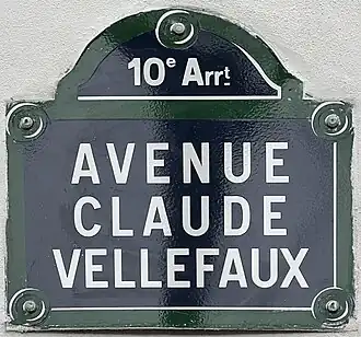 Voir la plaque.