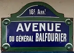 Voir la plaque.
