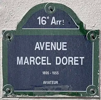 Voir la plaque.