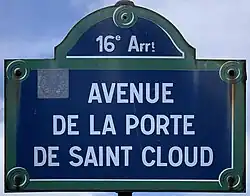 Voir la plaque.