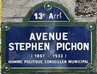 Voir la plaque.