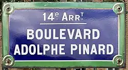 Voir la plaque.