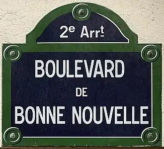 Voir la plaque.
