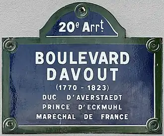 Voir la plaque.