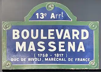 Voir la plaque.