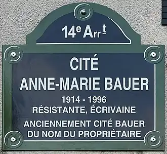 Voir la plaque.