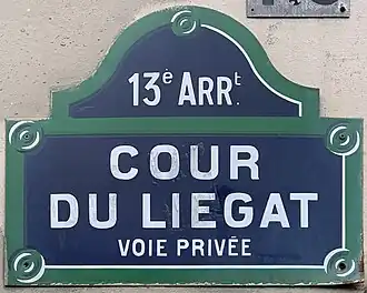 Voir la plaque.