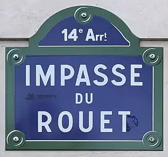 Voir la plaque.
