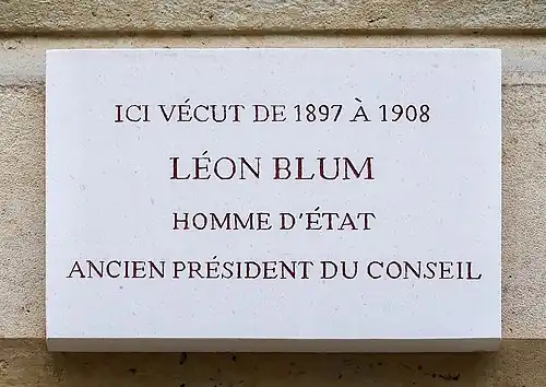 Plaque au no&nbsp;38 en hommage à Léon Blum.