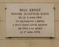 Plaque mémorielle apposée au no 19 rue de Lille à Paris.