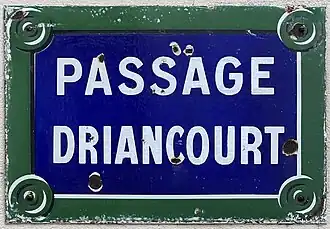 Voir la plaque.