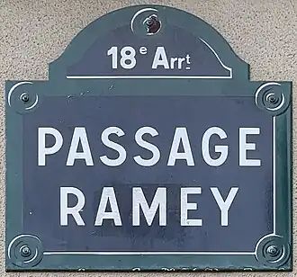 Voir la plaque.