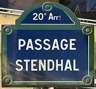 Voir la plaque.
