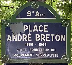 Voir la plaque.