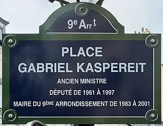 Voir la plaque.