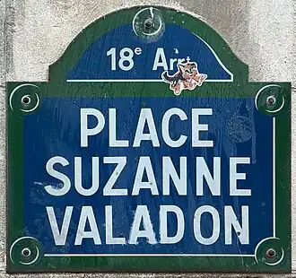 Voir la plaque.