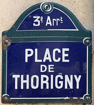 Voir la plaque.