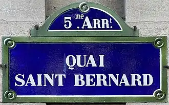 Voir la plaque.