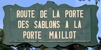 Voir la plaque.
