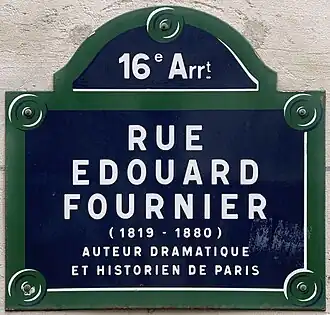 Voir la plaque.