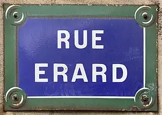 Voir la plaque.