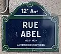 Voir la plaque.