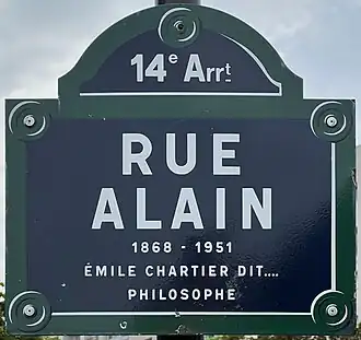 Voir la plaque.