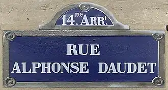 Voir la plaque.