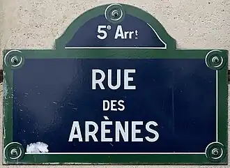 Voir la plaque.