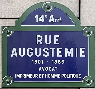 Voir la plaque.