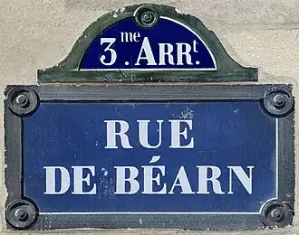 Voir la plaque.