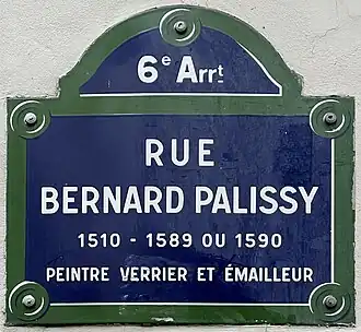 Voir la plaque.