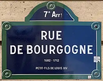 Voir la plaque.