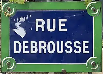 Voir la plaque.
