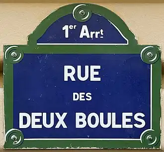 Voir la plaque.