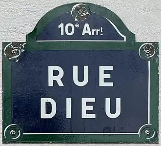 Voir la plaque.