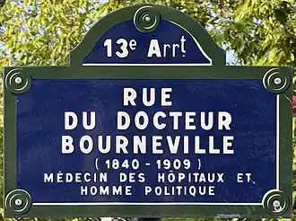 Voir la plaque.