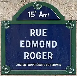 Voir la plaque.