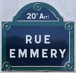 Voir la plaque.