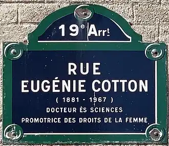 Voir la plaque.
