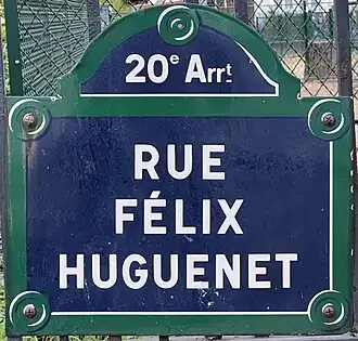 Voir la plaque.
